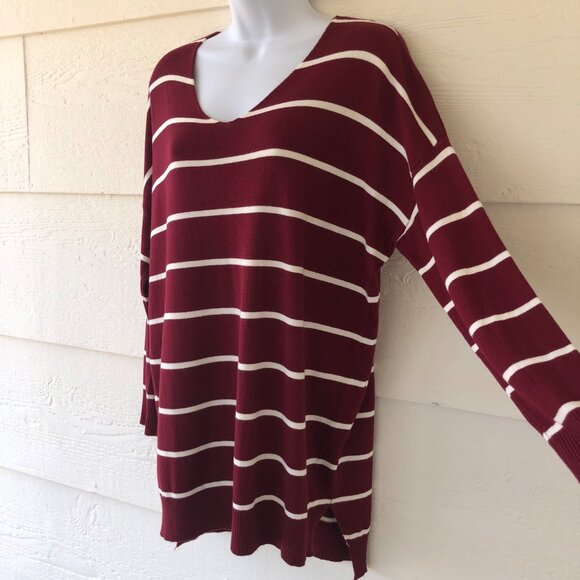 Women's Sweater Size M/L Lightweight Burgundy White Stripe 3/4 Sleeve Longline - Picture 3 of 15
